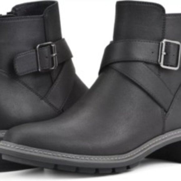 Cliffs by WHITE MOUNTAIN Shoes - CLIFFS BY WHITE MOUNTAIN Women's Shoes Elie Stacked Heel Ankle Bootie Size 8